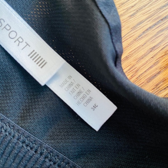 VSX Victoria’s Secret Incredible Sports Bra Zip Front 34C - Picture 9 of 14